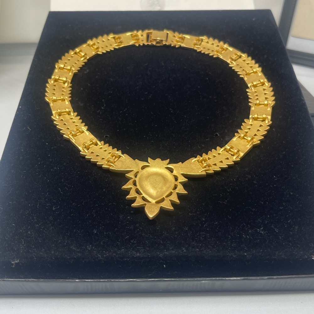 Franklin Mint Gold and Green Necklace with Red Accents - Picture 7 of 12